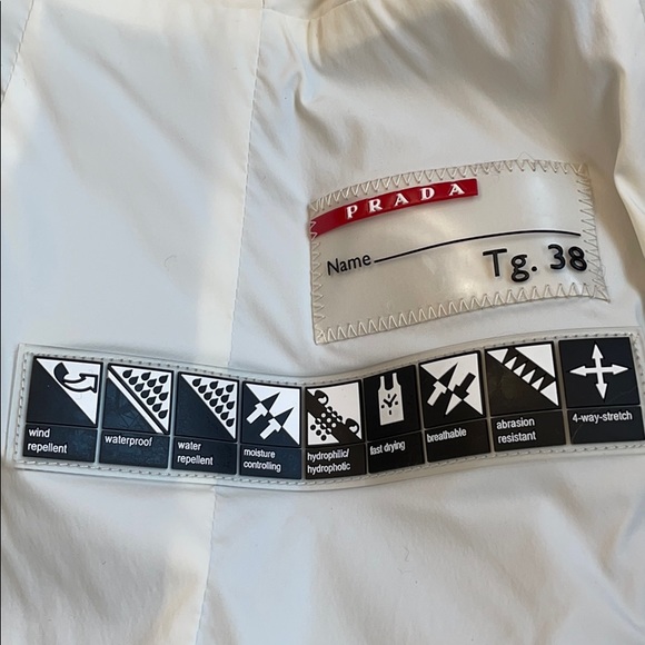 Prada. Sports/ ski jacket - Picture 4 of 5